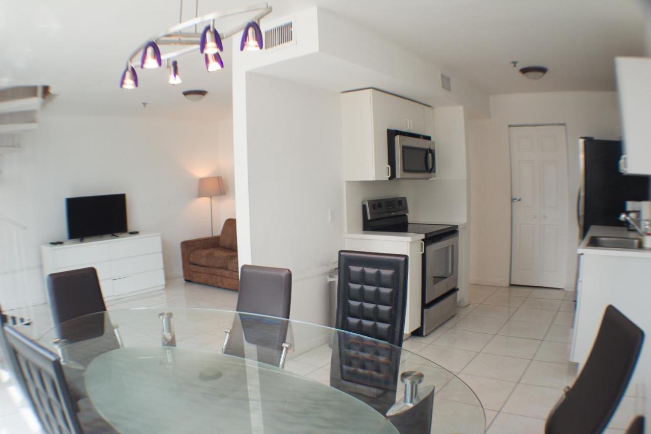 Collins Apartments By Design Suites Miami Beach Esterno foto